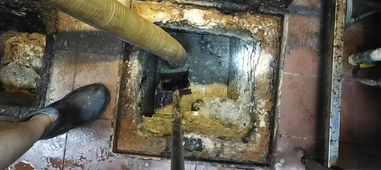 金湖污水池清理一般都有毒气，怎么预防中毒呢？
